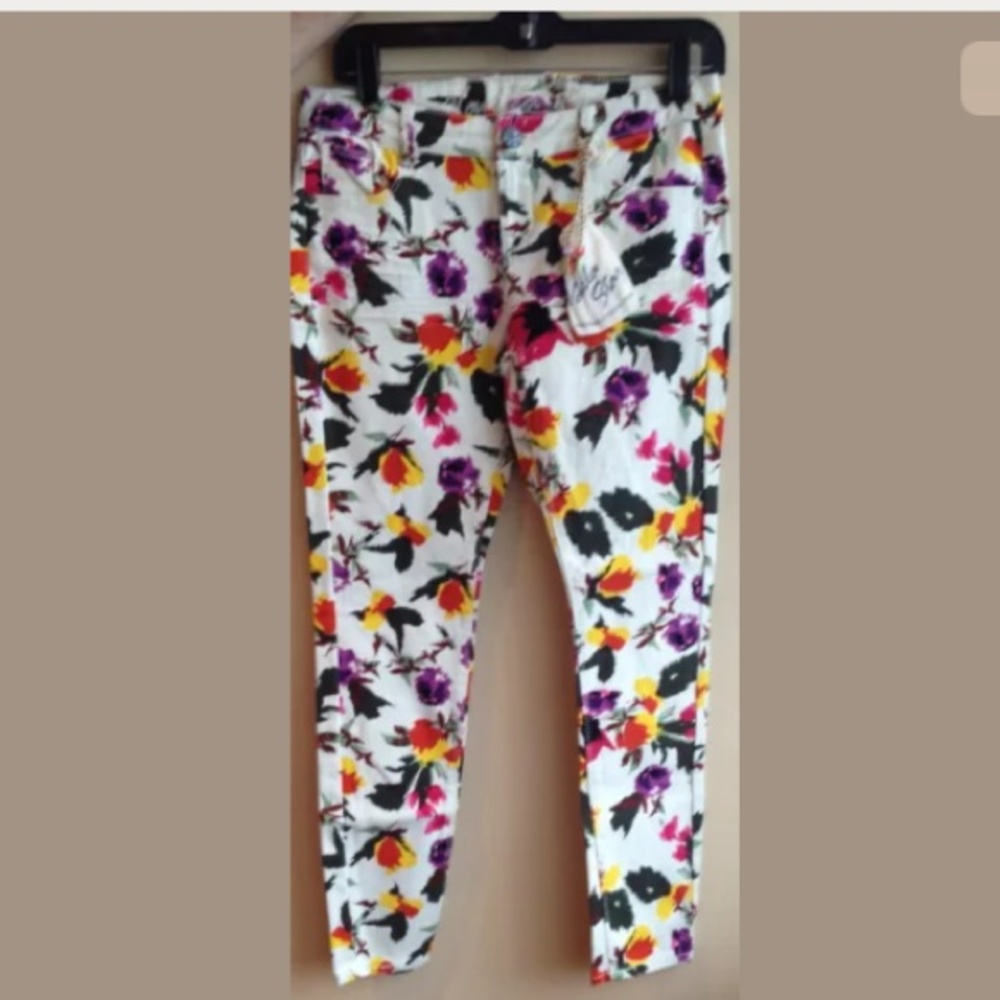 Vanilla star floral jeans - Picture 1 of 3